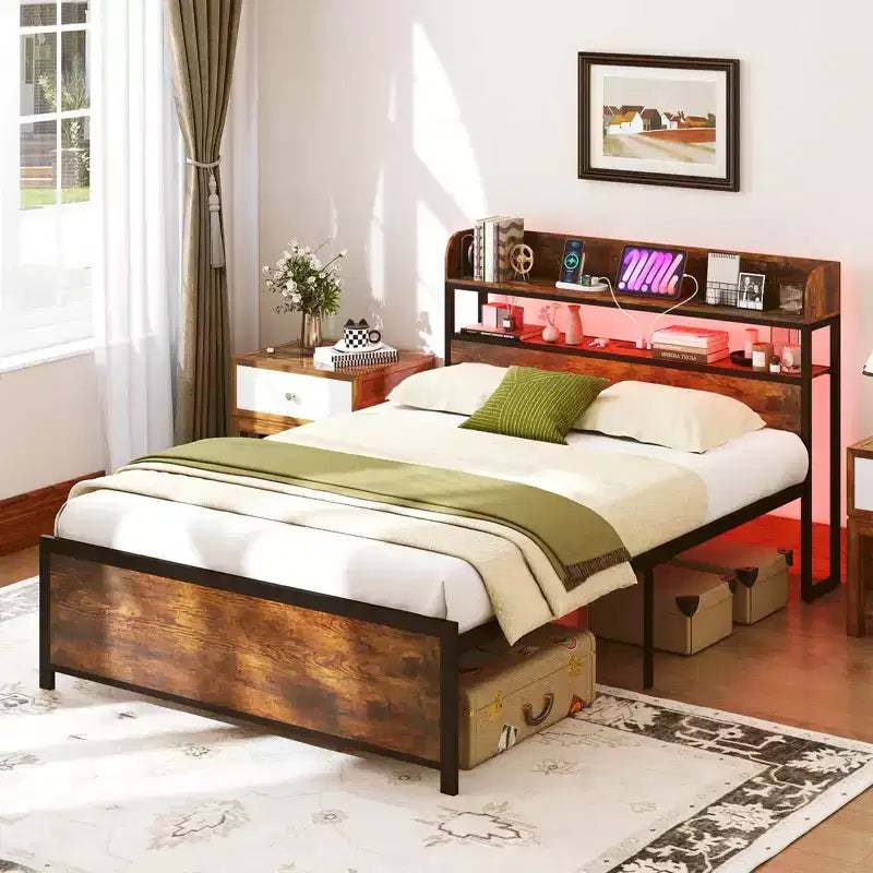 Cadre de lit Coatway grand lit/très grand lit avec lumières LED, prises électriques et tête de lit de rangement, support à lattes métalliques