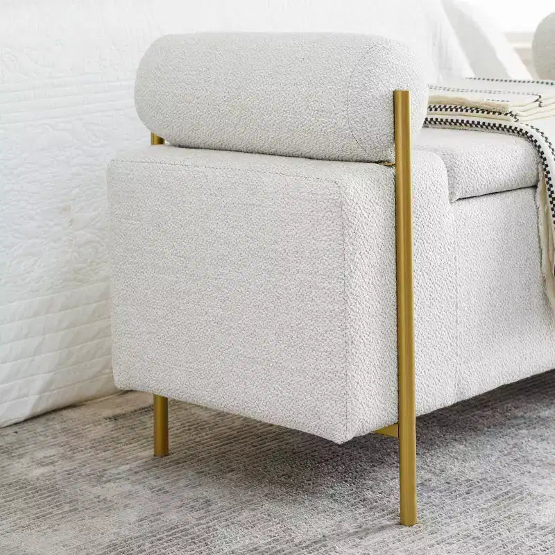 Banc de rangement capitonné élégant EHMKNP en lin avec accoudoirs cylindriques et pieds en fer