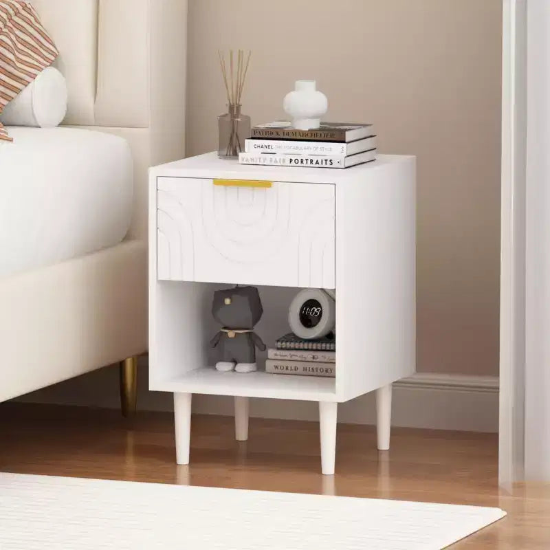 22.83 H Chevet moderne blanc avec un tiroir et une étagère ouverte, Poignée dorée - Accent, Idéal pour la décoration de la chambre