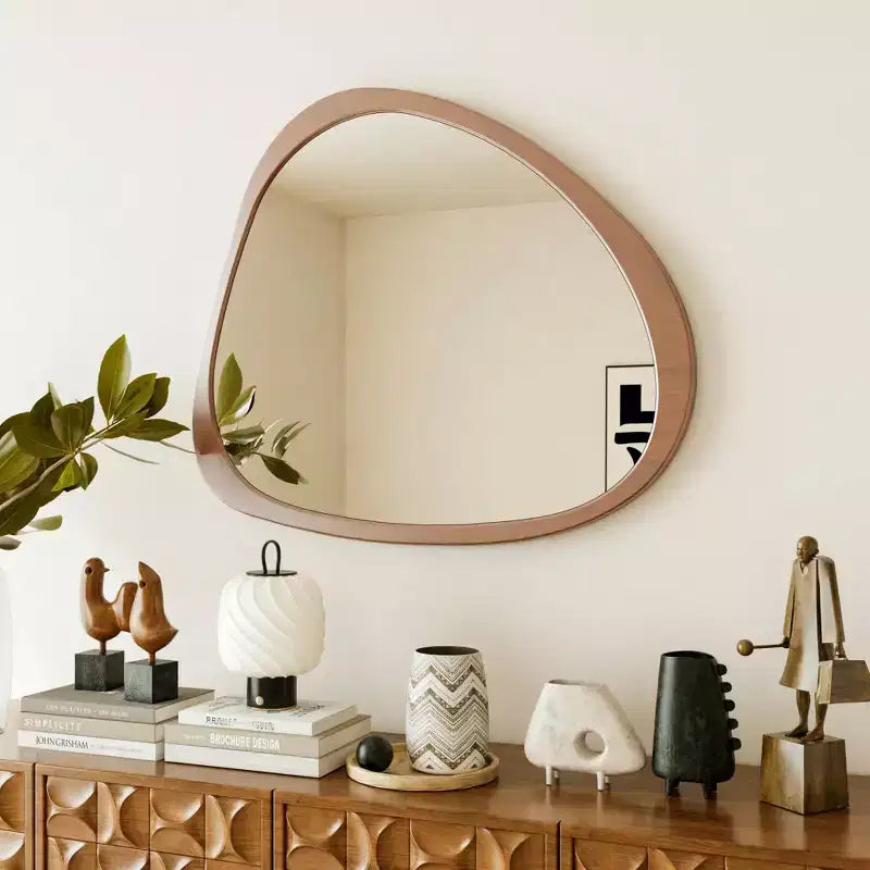 Miroir mural asymétrique en pin massif 45", grand miroir décoratif moderne en forme d'étang organique pour salon - Panipeachy