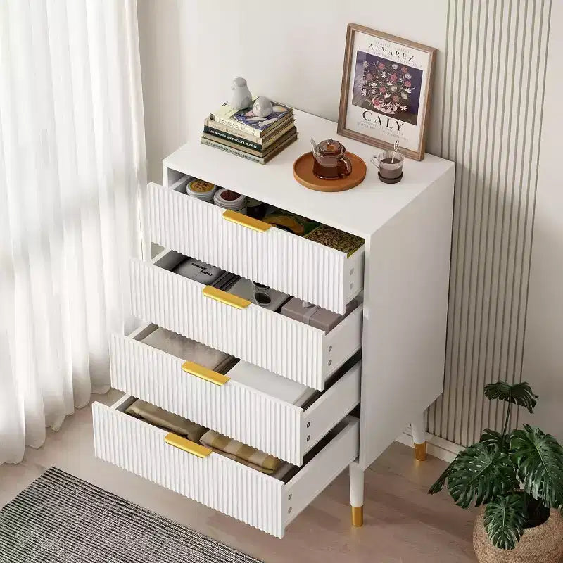 Commode haute à 4 tiroirs, commode en bois cannelé avec poignées dorées, armoire de rangement verticale pour chambre à coucher, salon