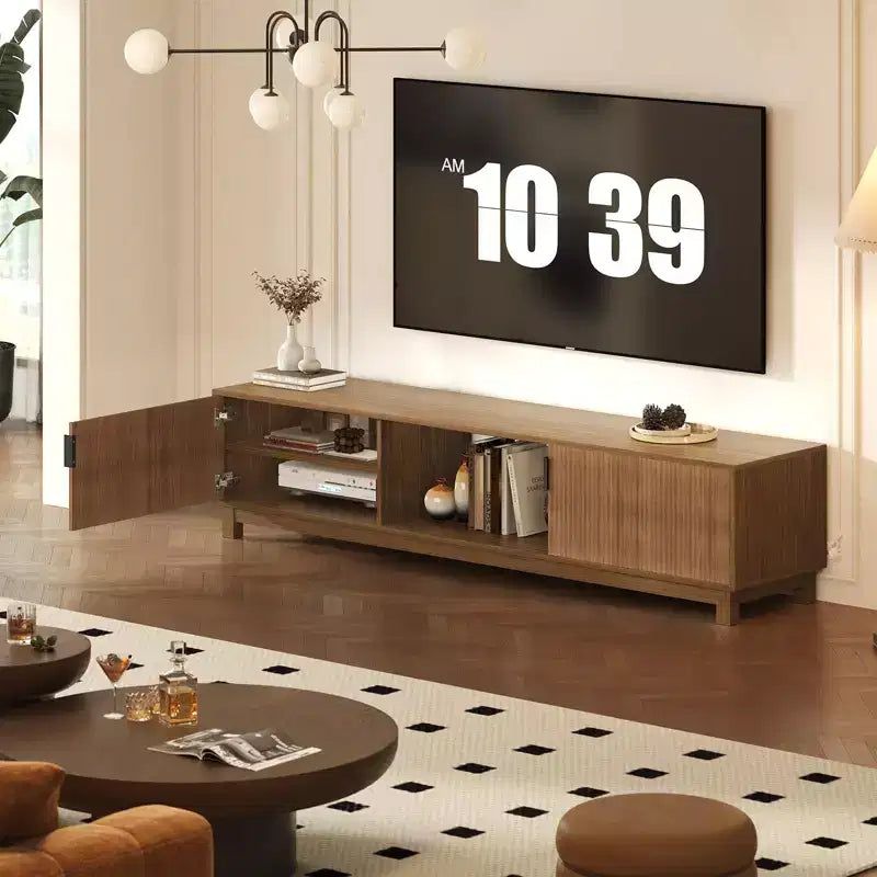 Meuble TV style ferme moderne cannelé de 70 po - Centre de divertissement pour téléviseurs jusqu'à 80 po, étagères réglables, console de rangement pour salon