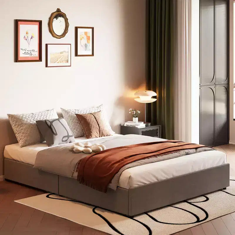 Cadre de lit plateforme King Size avec 4 tiroirs de rangement et tête de lit rembourrée en lin, support à lattes en bois, pas besoin de sommier tapissier, assemblage facile, gris foncé