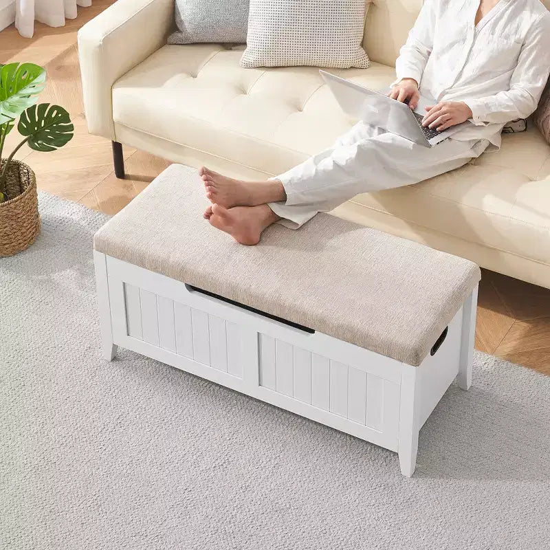 Banc de rangement en bois de 39,4 pouces avec coussin, banc à chaussures pour entrée avec couvercle relevable et coffre de salon, montage facile, capacité de 260 lb, charnières de sécurité