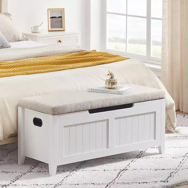 Banc de rangement en bois de 39,4 pouces avec coussin, banc à chaussures pour entrée avec couvercle relevable et coffre de salon, montage facile, capacité de 260 lb, charnières de sécurité