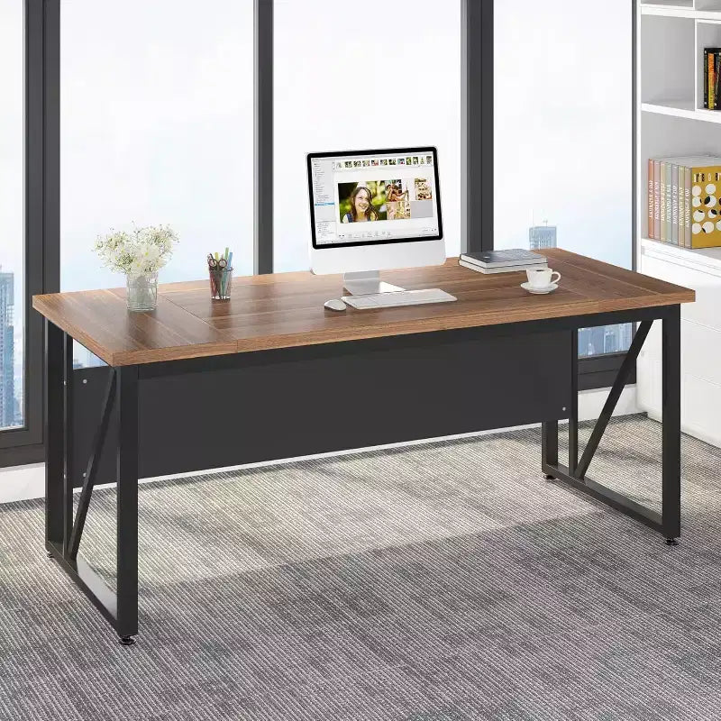 Bureau d'ordinateur Lantine de 63 pouces, table d'écriture moderne pour bureau à domicile, finition noyer foncé, pieds en acier