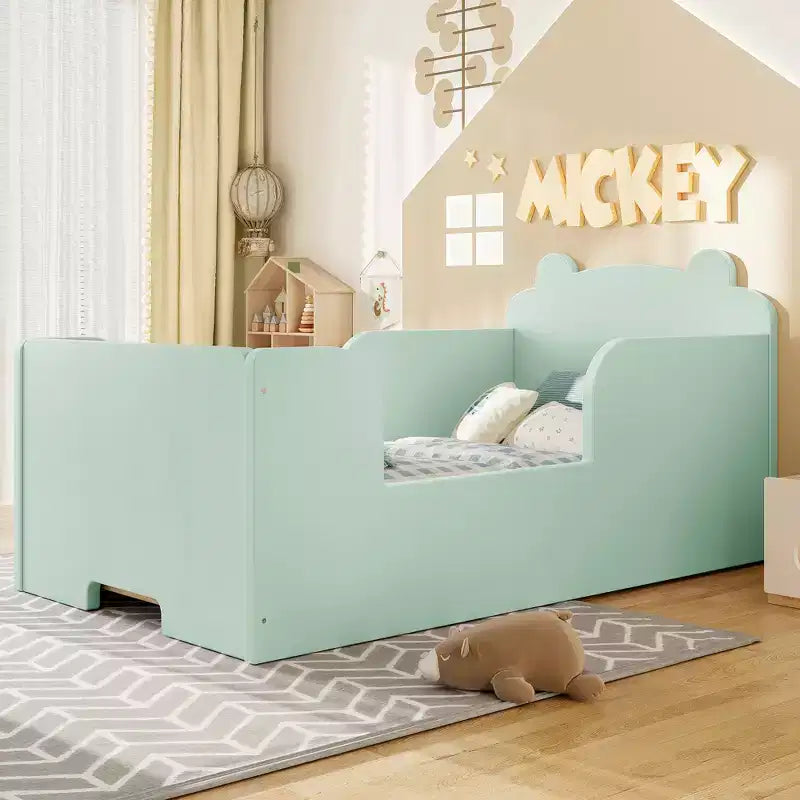 Lit de sol bébé GDFStudio Avery en bois en forme d'ours avec coins arrondis