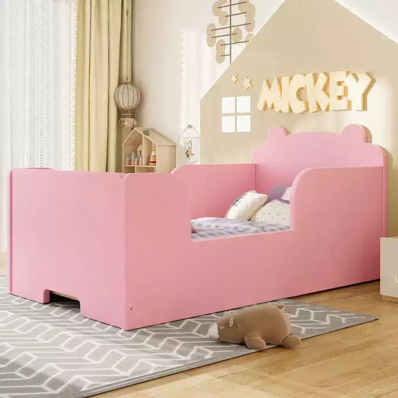 Lit de sol bébé GDFStudio Avery en bois en forme d'ours avec coins arrondis