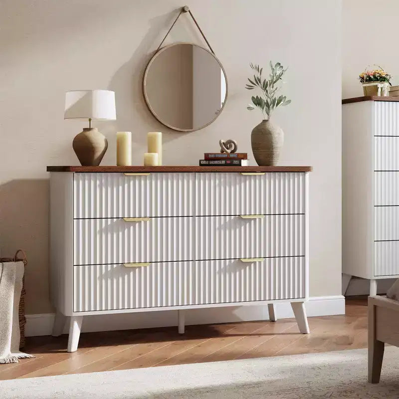 Commode à 6 tiroirs, 120 cm de large, avec tiroirs en bois cannelé et poignées dorées, design profilé incurvé pour chambre et salon