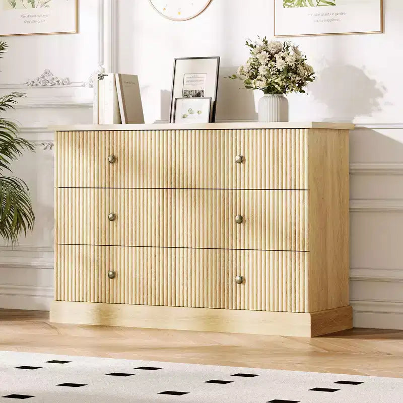 6 Drawer Dresser for Bedroom, Horizontal Chest of Drawers, Fluted Panel Wood Dresser, Small Space Bedroom Dresser for Clothing Storage, Natural