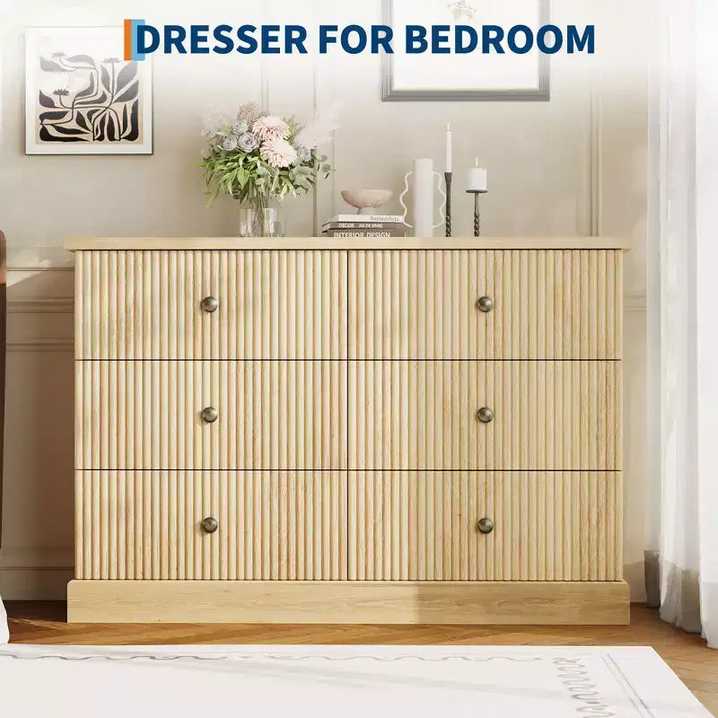 Commode à 6 tiroirs pour chambre à coucher, commode horizontale, commode en bois à panneaux cannelés, commode de chambre à coucher peu encombrante pour le rangement des vêtements, naturelle