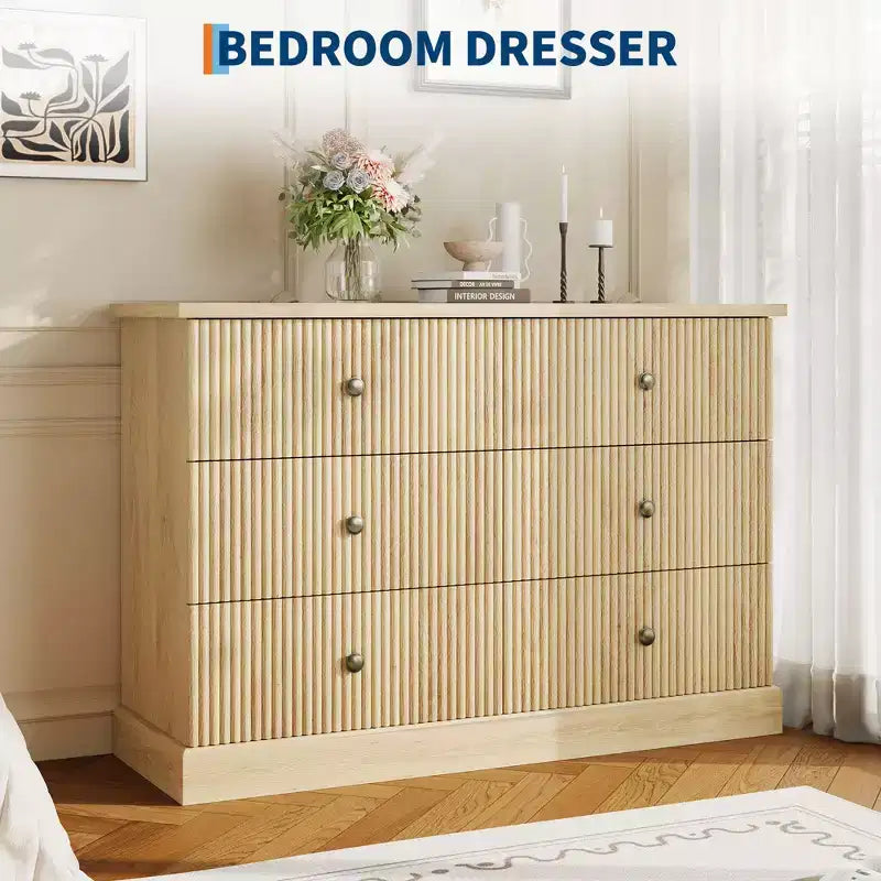 Commode à 6 tiroirs pour chambre à coucher, commode horizontale, commode en bois à panneaux cannelés, commode de chambre à coucher peu encombrante pour le rangement des vêtements, naturelle