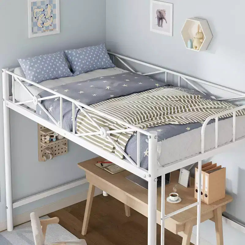 Cadre de lit mezzanine métallique double, lit surélevé en acier robuste avec barrières de sécurité, design peu encombrant pour chambre d'enfant, dortoir ou salle de classe