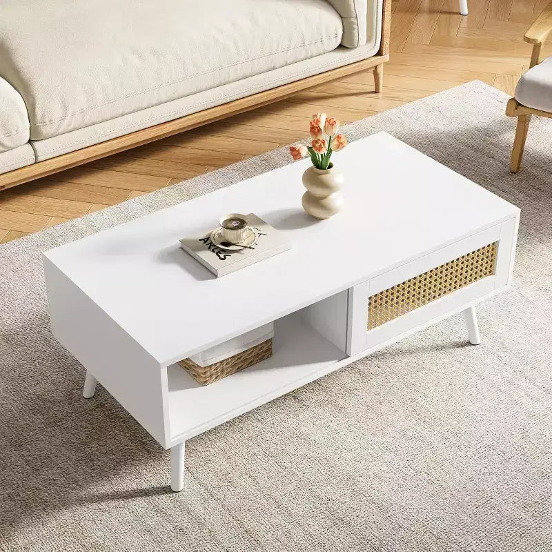 Table basse Bohème en rotin, 39,4 po, table basse moderne avec porte coulissante et étagère ouverte, table de salon en bois avec patins antidérapants