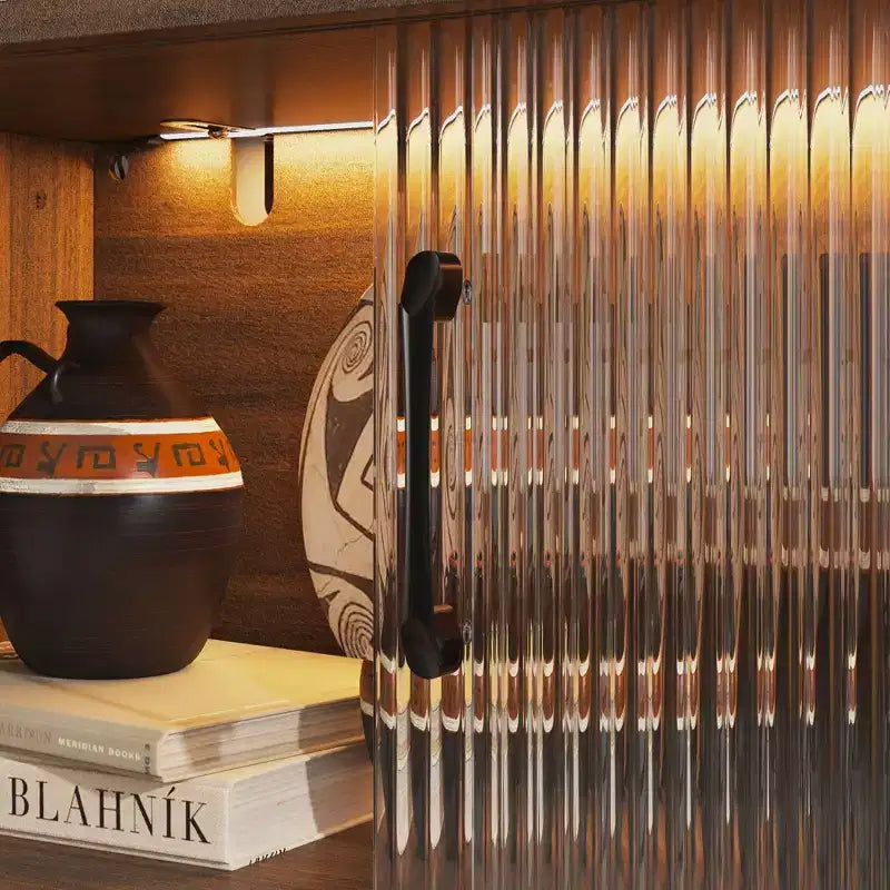 Meuble d'appoint Famapy en Noyer Foncé avec Verre Cannet et Éclairage LED Réglable
