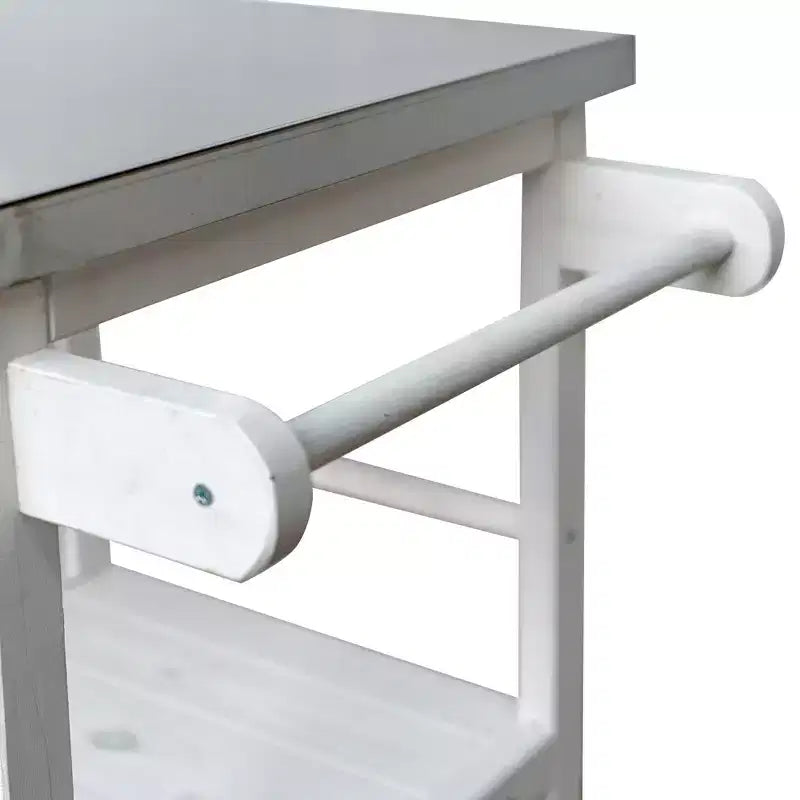 Îlot de cuisine d'extérieur en bois de sapin avec rangement, chariot de cuisine roulant verrouillable avec plateau en acier inoxydable, porte-serviettes et porte-épices pour patio/cuisine - ModernLuxe