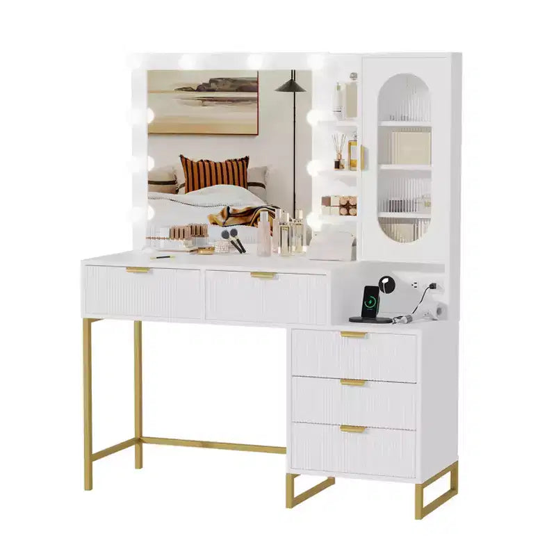 Coiffeuse moderne avec miroir éclairé, prises de courant, grand espace de rangement, table de maquillage en bois cannelé pour femmes et filles