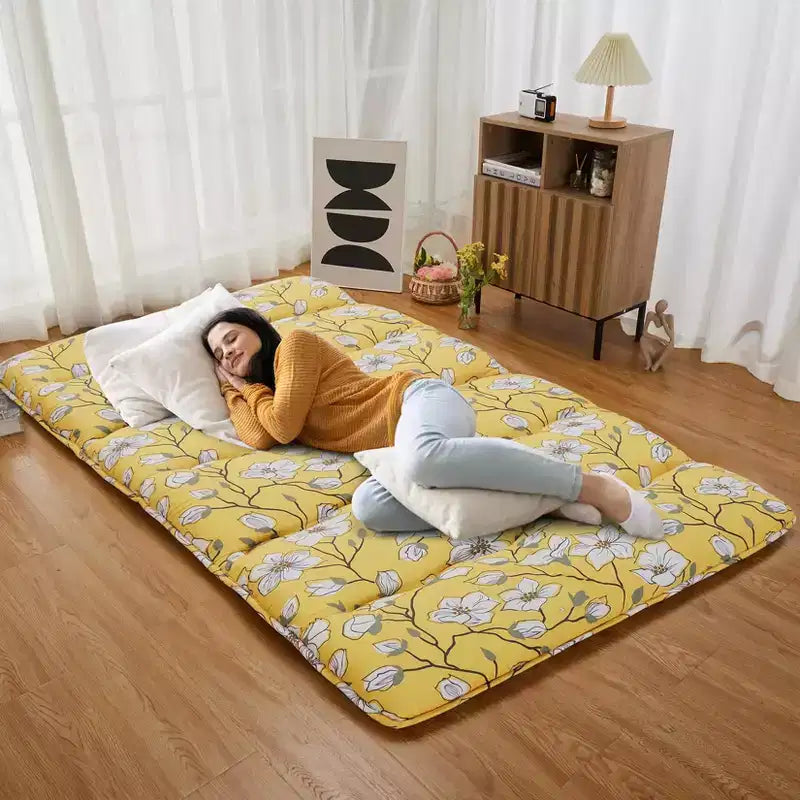 Matelas de futon japonais pleine taille Acekool, Tatami imprimé floral, matelas de couchage pliable pour chambre d'amis, dortoir - Jaune élégant
