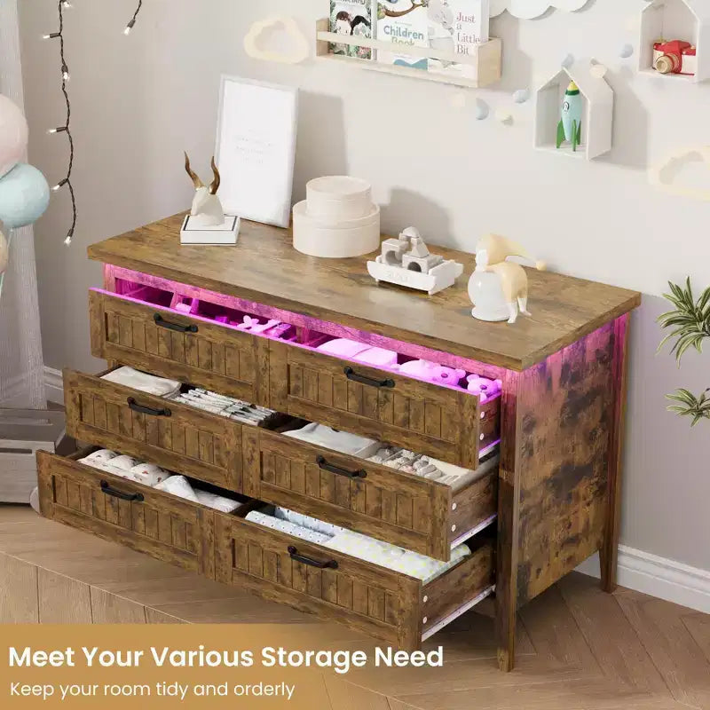 Commode à 6 tiroirs avec lumière et station de charge, Grand chiffonnier moderne, Meuble de rangement en bois pour chambre et salon