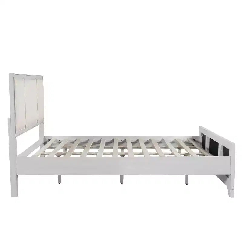 Lit plateforme ModernLuxe en bois avec tête et pied de lit rembourrés beiges, format King/Queen, style ferme moderne