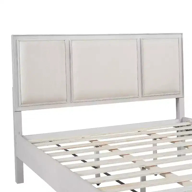 Lit plateforme ModernLuxe en bois avec tête et pied de lit rembourrés beiges, format King/Queen, style ferme moderne