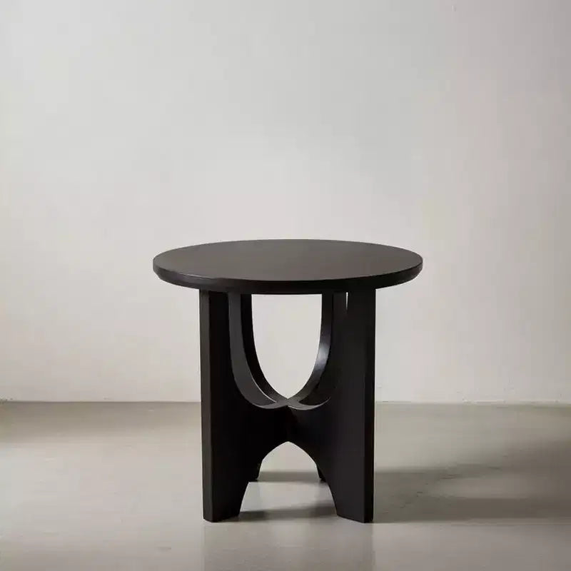 Table d'appoint ronde Sara, plateau en bois de manguier massif de 50 cm noir mat avec pieds incurvés