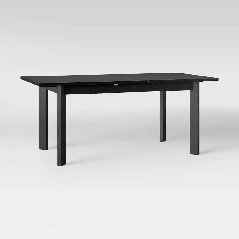 Table de salle à manger extensible moderne Bombelli noire - Threshold™ : bois d'hévéa, piètement à 4 pieds, 6 places