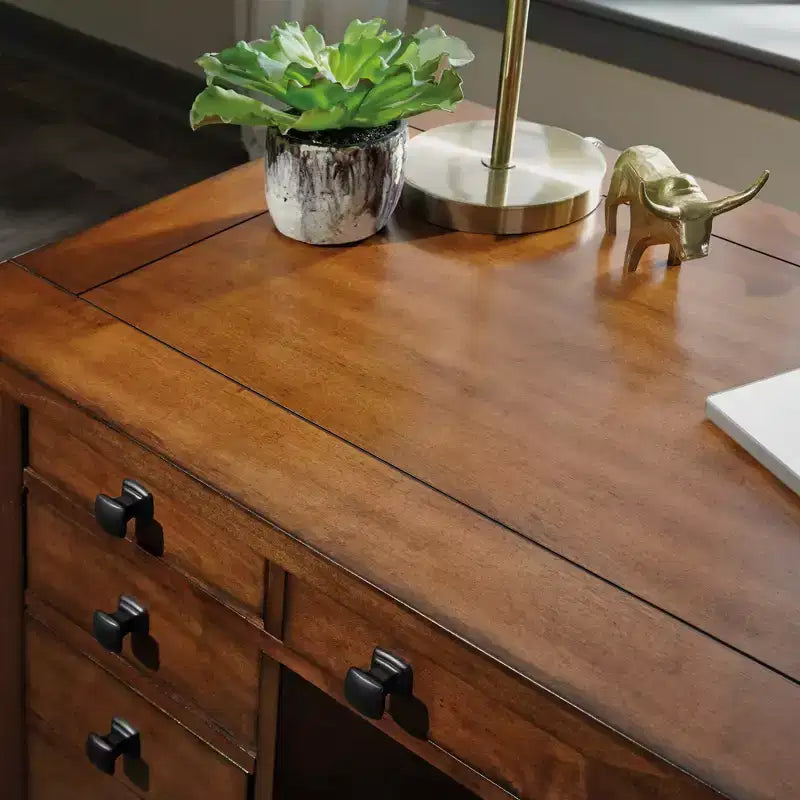 Bureau piédestal Tahoe Executive – Érable vieilli – Home Styles : Bois dur, mobilier de bureau moderne Mid-Century