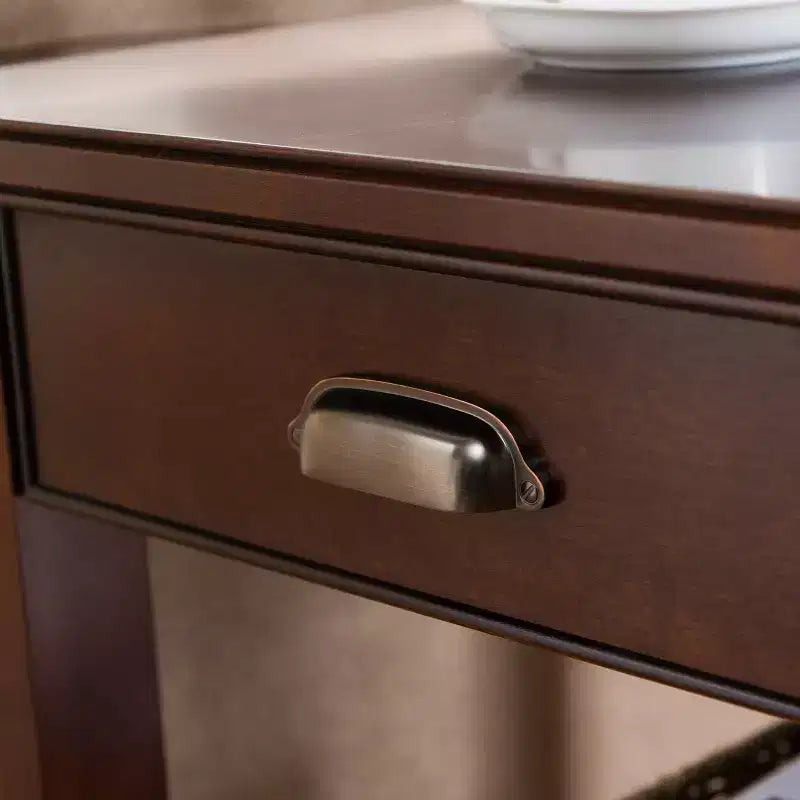 Table d'appoint Laurent Drawer Chairside en cerisier chocolat - Leick Home