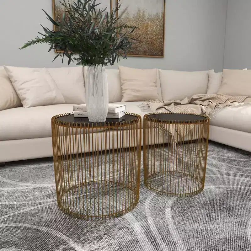 Lot de 2 tables d'appoint rondes en métal et verre doré - Olivia & May : Aucun assemblage requis, utilisation en intérieur, style contemporain