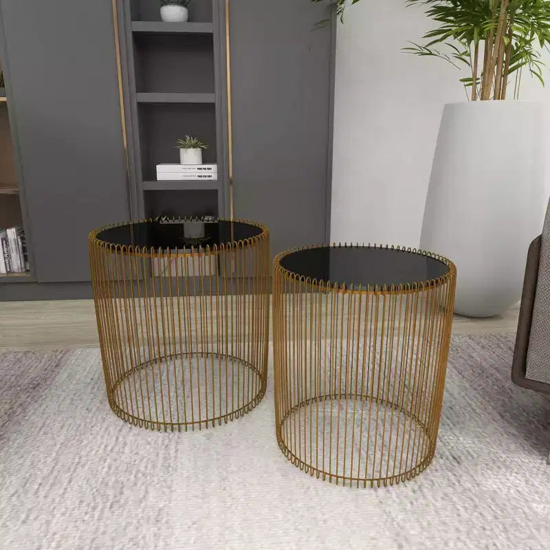 Lot de 2 tables d'appoint rondes en métal et verre doré - Olivia & May : Aucun assemblage requis, utilisation en intérieur, style contemporain