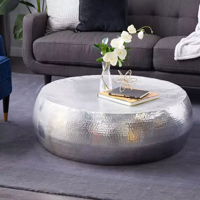 Table Basse Contemporaine en Aluminium Argenté - Olivia & May