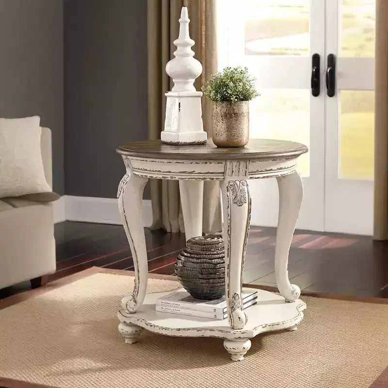 Table d'appoint Realyn - Signature Design by Ashley : style cottage, deux tons antiques, finition bois