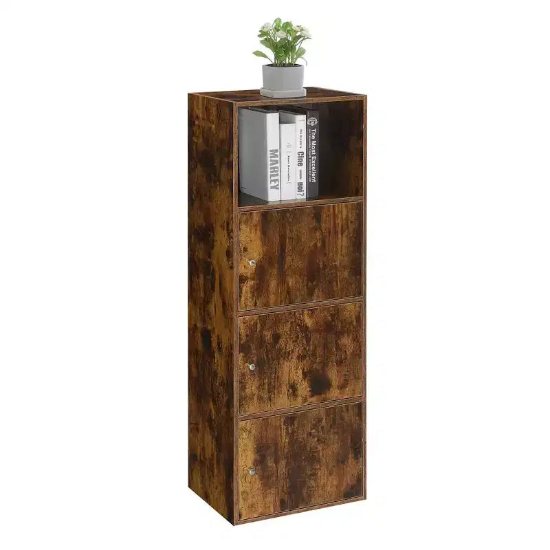 Meuble à trois portes avec casiers de rangement et étagère Breighton Home VersaStorage