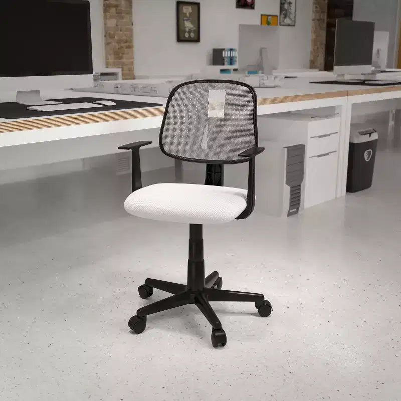 Chaise de bureau Flash Furniture Flash Fundamentals pivotante en maille à dossier mi-hauteur avec dossier pivotant et accoudoirs