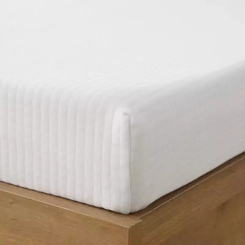 Matelas en mousse à mémoire de forme 6 po avec housse en tissu antimicrobien - Articles essentiels pour la chambre