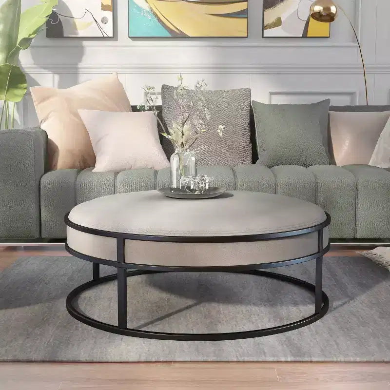 39,5 Pouf rond rembourré Greenbank - HOMES: Inside + Out
