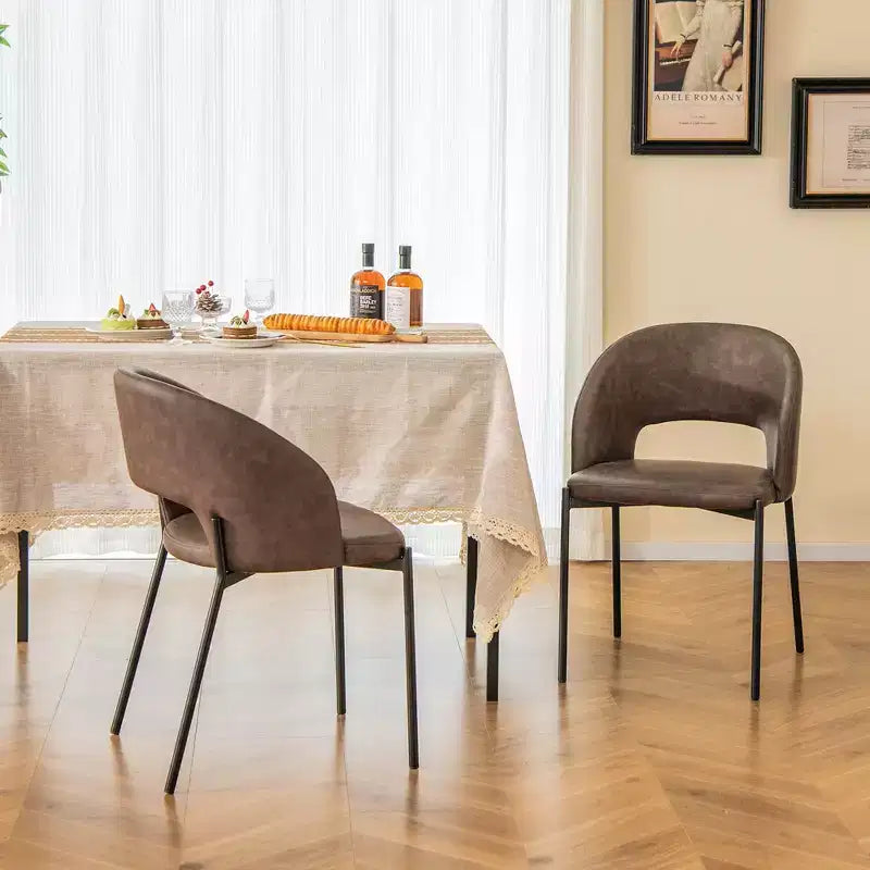 Lot de 2 ou 4 chaises de salle à manger Costway avec coussin en éponge haute densité et cadre robuste en forme de X