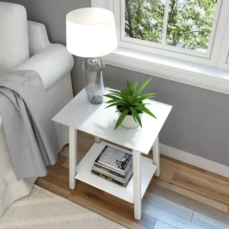 Table de chevet Plank+Beam, Table de chevet moderne du milieu du siècle en bois massif pour chambre à coucher