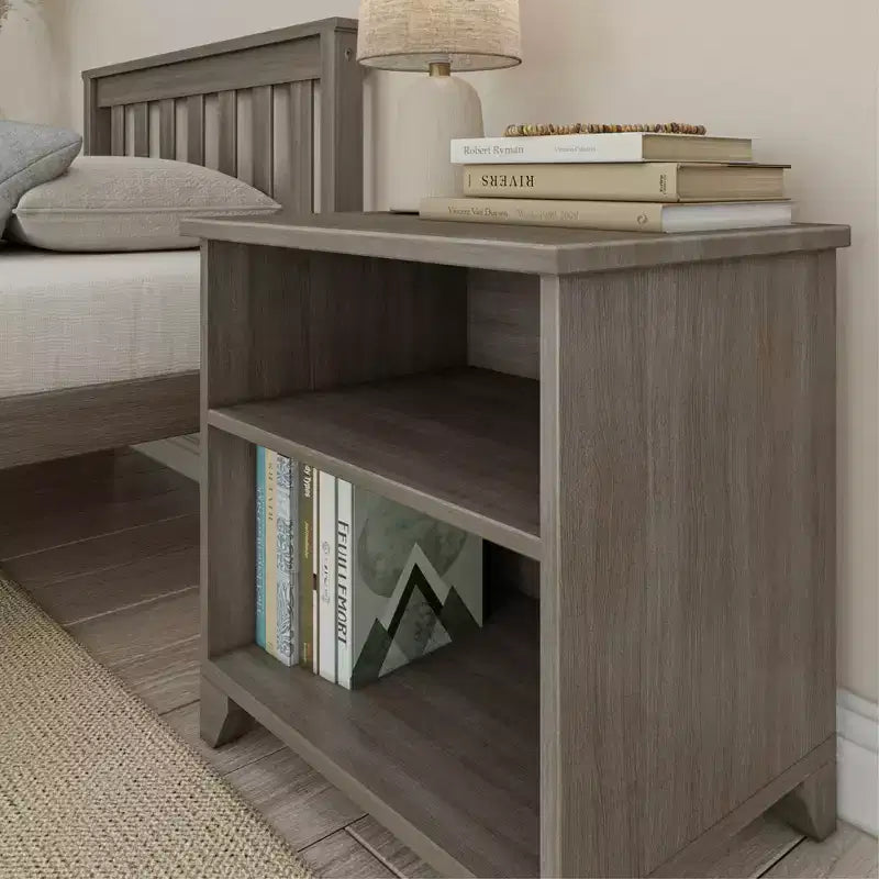 Table de Chevet en Bois Massif Plank+Beam avec Étagères