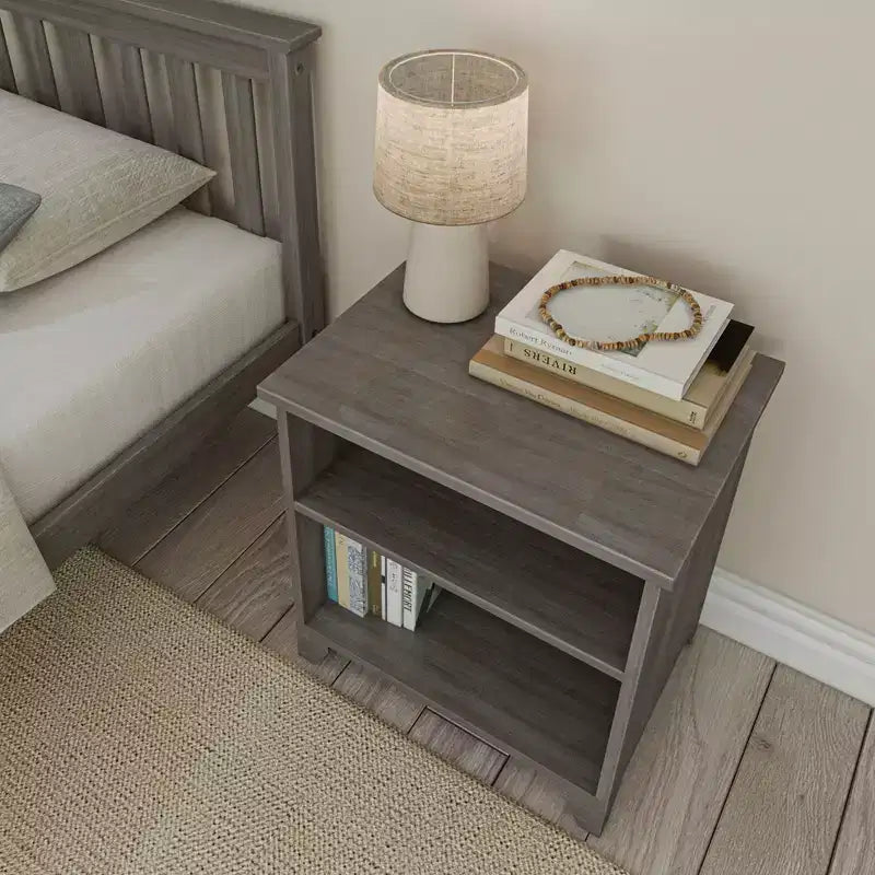 Table de Chevet en Bois Massif Plank+Beam avec Étagères
