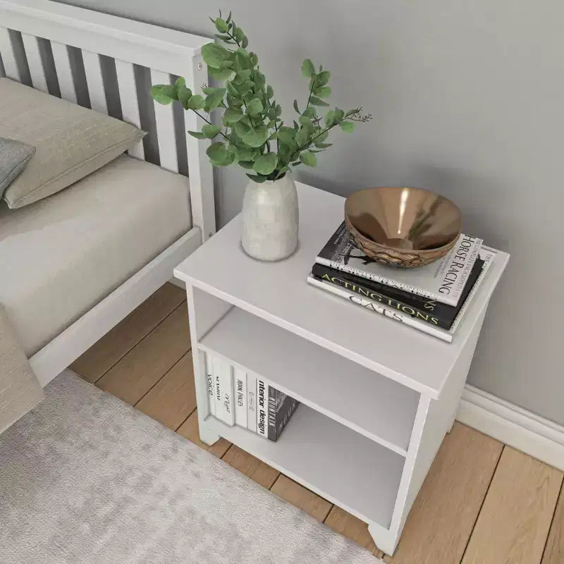 Table de Chevet en Bois Massif Plank+Beam avec Étagères