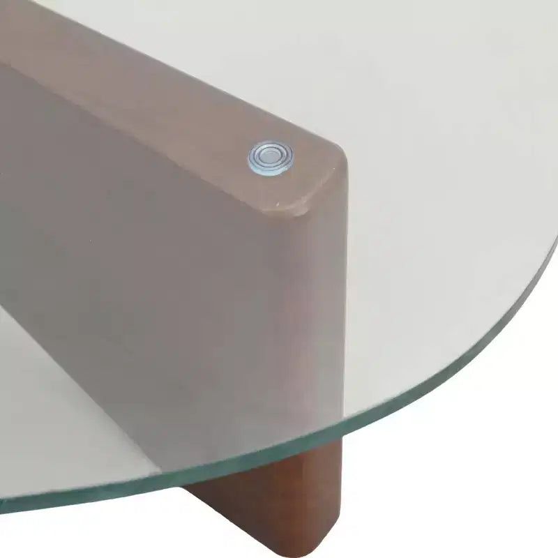 Table basse LeisureMod Imperial Collection en verre triangulaire avec piètement en frêne brillant pour la maison, le salon, le bureau