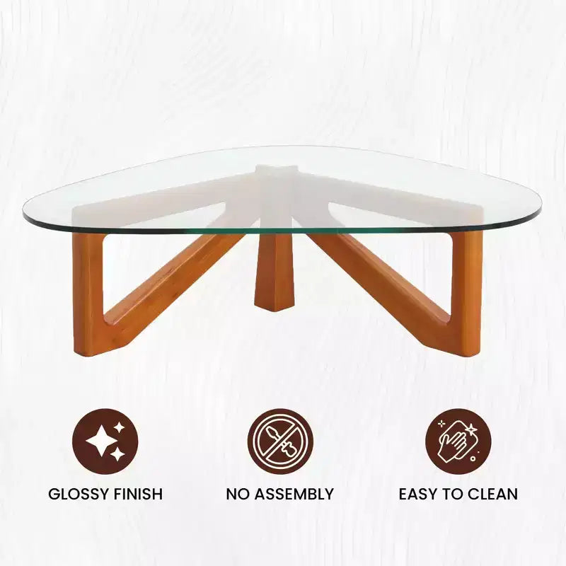 Table basse LeisureMod Imperial Collection en verre triangulaire avec piètement en frêne brillant pour la maison, le salon, le bureau