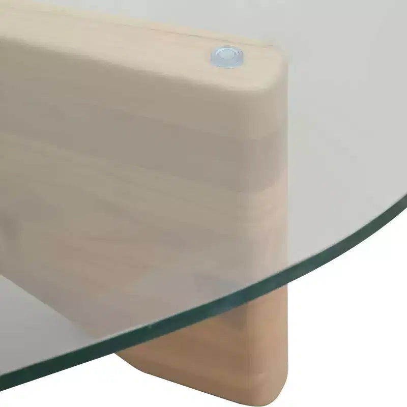 Table basse LeisureMod Imperial Collection en verre triangulaire avec piètement en frêne brillant pour la maison, le salon, le bureau