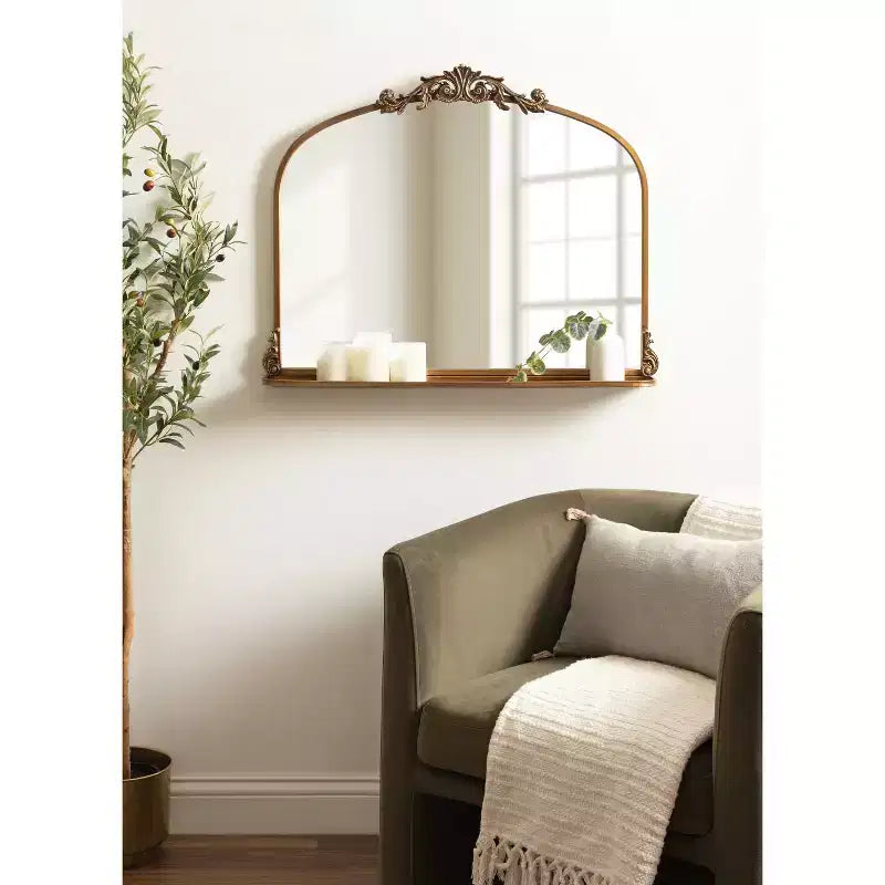 Miroir mural cintrée traditionnel Arendahl avec tablette, 33x26, par Kate & Laurel All Things Decor
